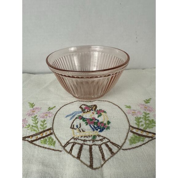Vintage 1930's Pink Depression Glass Ribbed Mixing Bowl - Picture 1 of 5